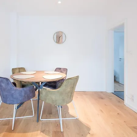 Moin Moin * 胡苏姆